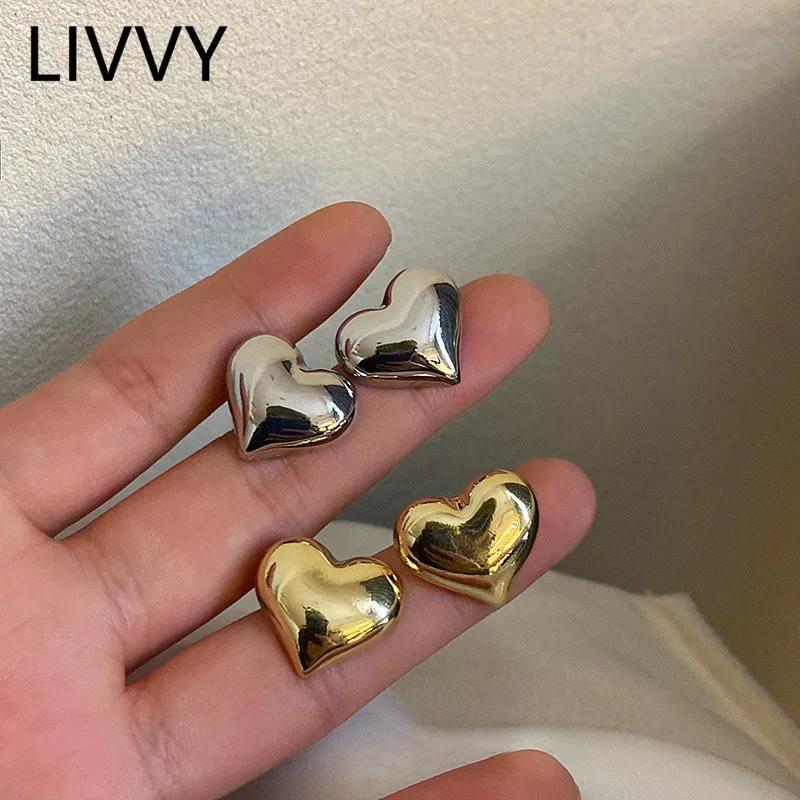 Livvy strieborná farba Jednoduchý hladký povrch láska láska v tvare gombíky Ženy módne dievča svadobné šperky