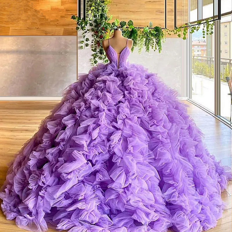 Luxusné fialové plesové šaty Večerné šaty vrstvené volácie visiace šaty Quinceanera šaty elegantné večierky večerné šaty