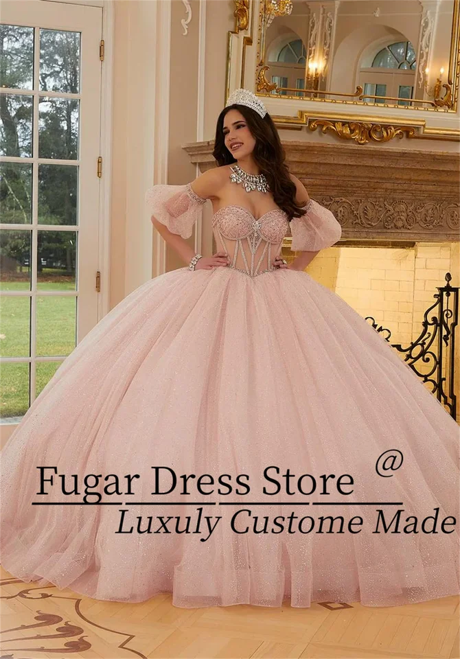 Luxusné lesklé šaty quinceanera šumivé perly kryštály čipkované obtisky odnímateľné zadné motýlik Vestidos de 15 quinceañera