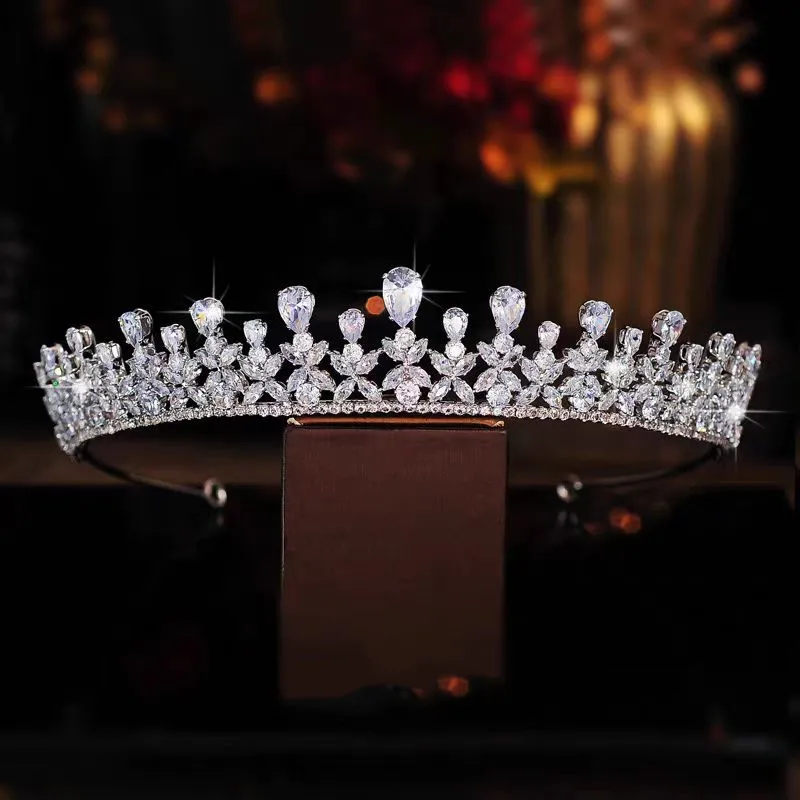 Luxusné nevesty Tiaras a koruny na svadbu kubická zirkónia nevesta čelenka čelenka prom narodeniny Kinisceanera koruna čelenka
