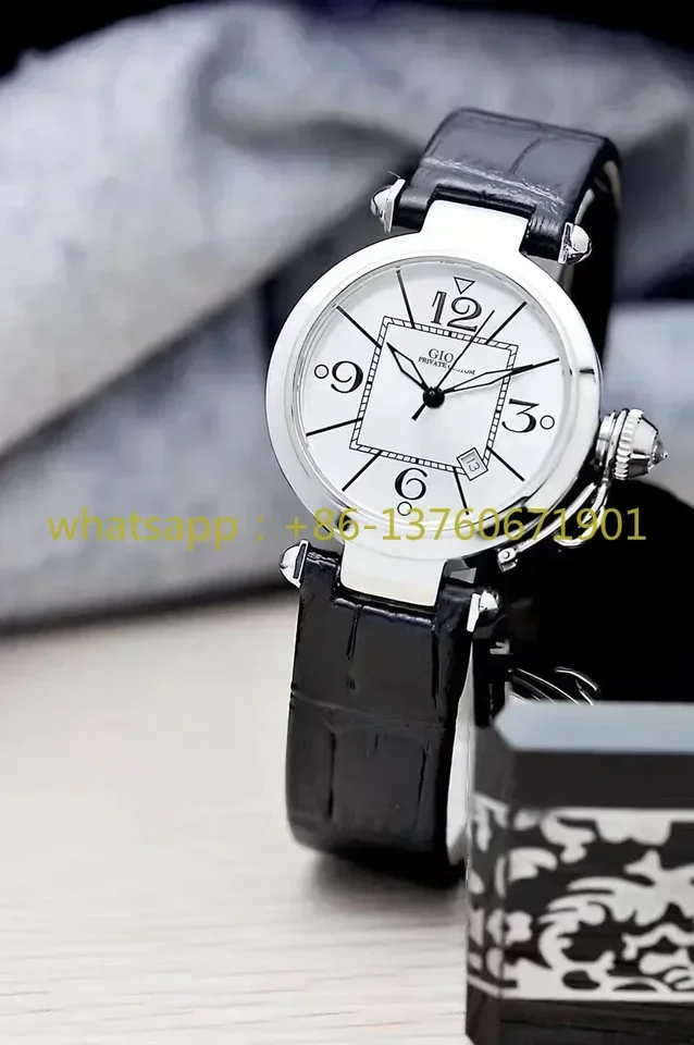 Luxusné nové dámy Dámske Quartz Watch Diamond Pink Black Leather Sport Watches