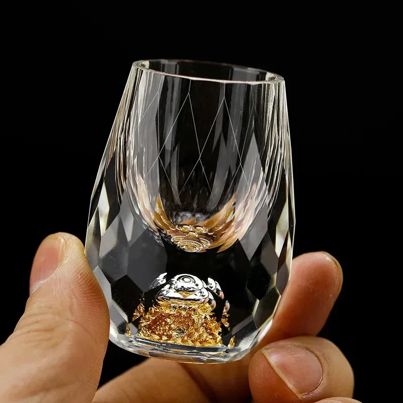 Luxusný kryštálový pohár vodka