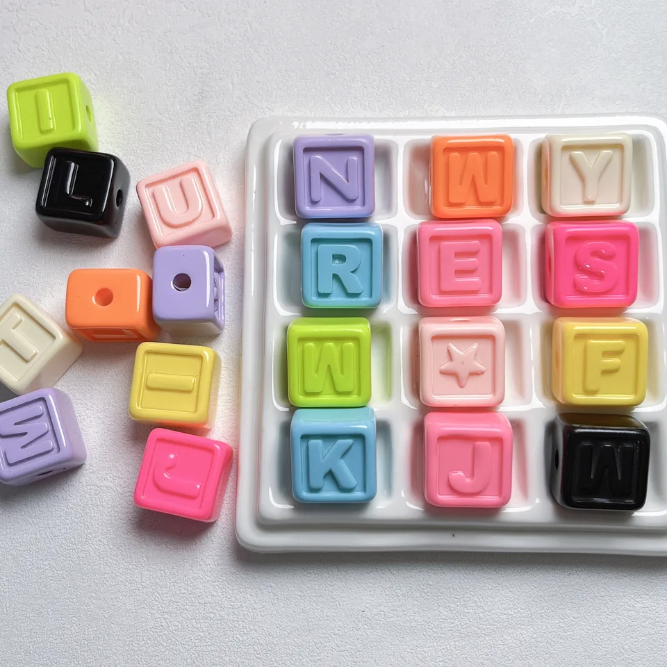 Macaron Color Anglicky Listy abecedy kocky korálky pre šperky Výroby pre domácich majstrov retiazky Telefón Kľúčenka