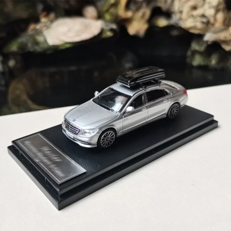 Majster 1:64 Zliatina Maybach S560 Sedan Diecast Miniatúrna hračkárska simulácia simulácie modelu zberateľov suvenírov Darčeky