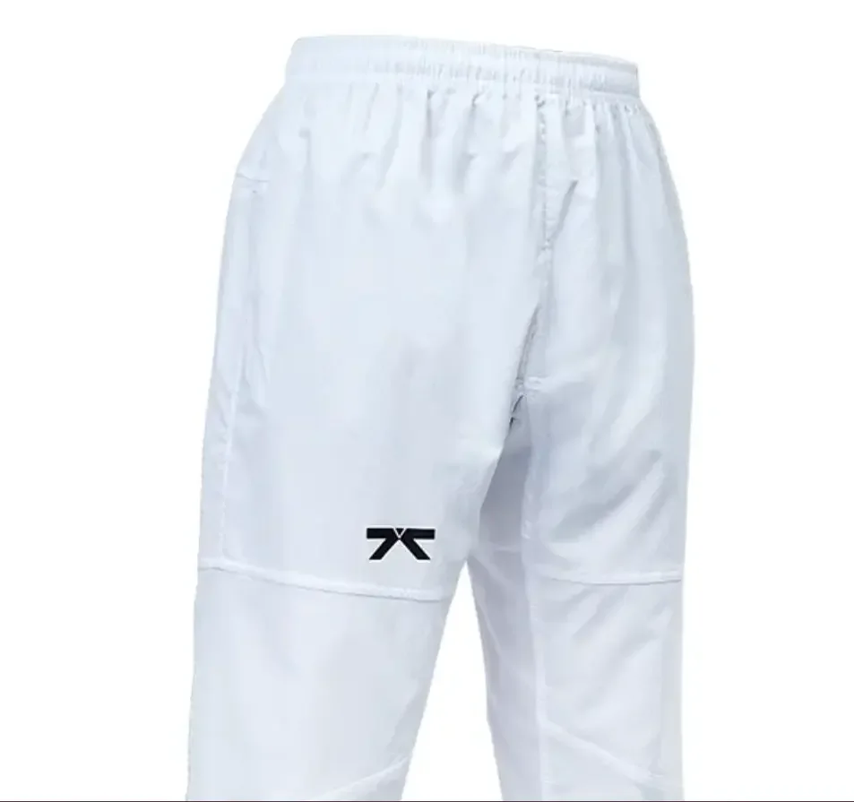 Materiál dažďového materiálu Taekwondo Training Pants sú ľahké a priedušné.