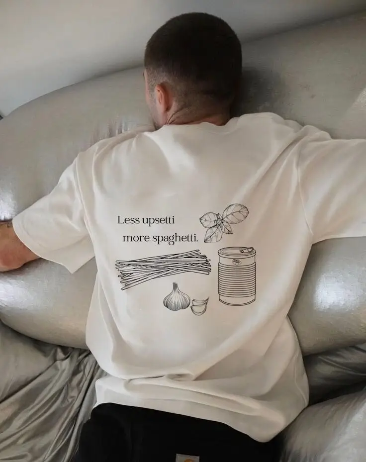 Menej rozruch viac špagety tričko Wavy citát vtipné cestoviny zelené Pinterest estetické trendy nadmerne veľtrh