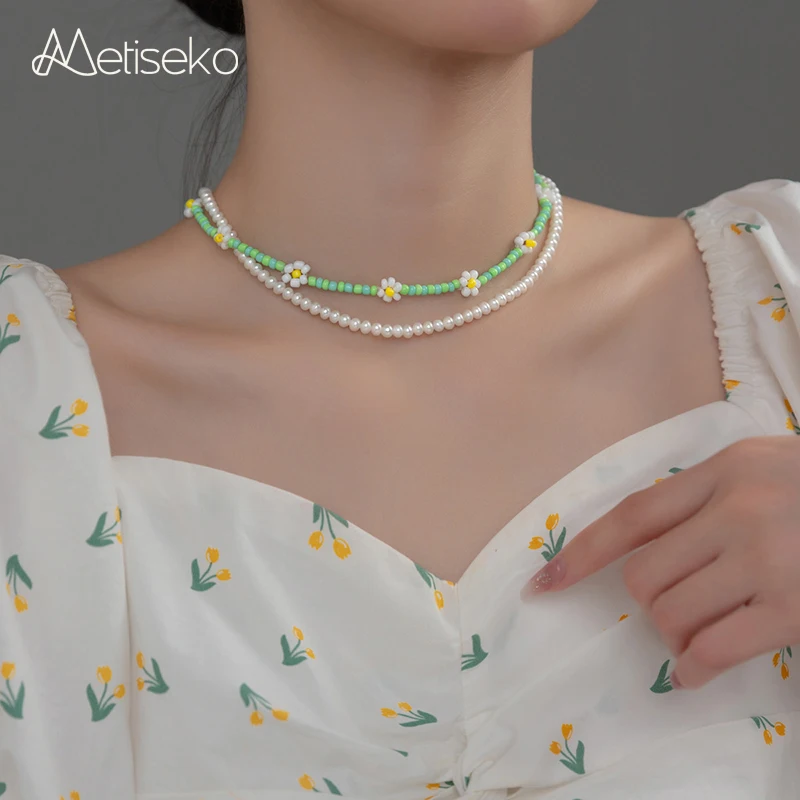 Metiseko Natural Sladkovodné perly a farebné kvetinové korálky Choker Náhrdelník Dvojité vrstvy s 925 striebornými prackami čerstvé sladké