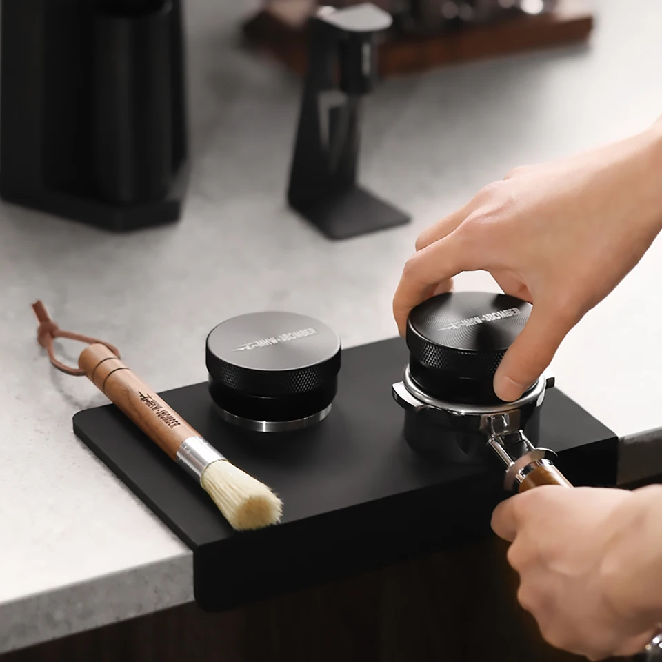 MHW-3Bomber Coffee TAMPER LIGUER Nástroje espresso TAMPER NEHORADLESS KÁVA DISTRIBUTOR BARISTA ACTIONAL
