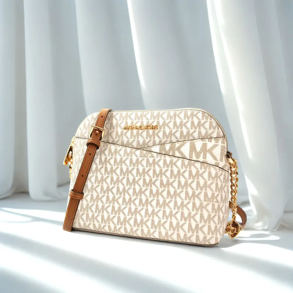 Michael Kors Ole Jet Set Travel Medium PVC tlačené dámske jednotlivé ramenné škrupinové tašky