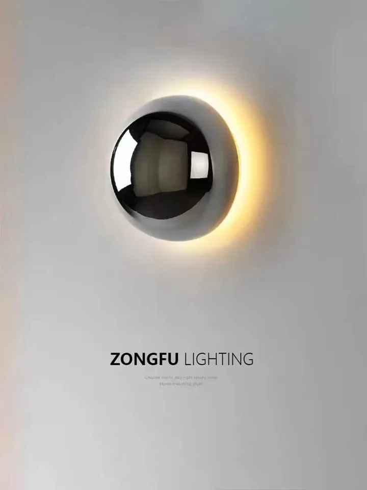Minimalistická strieborná luxusná nástenná lampa