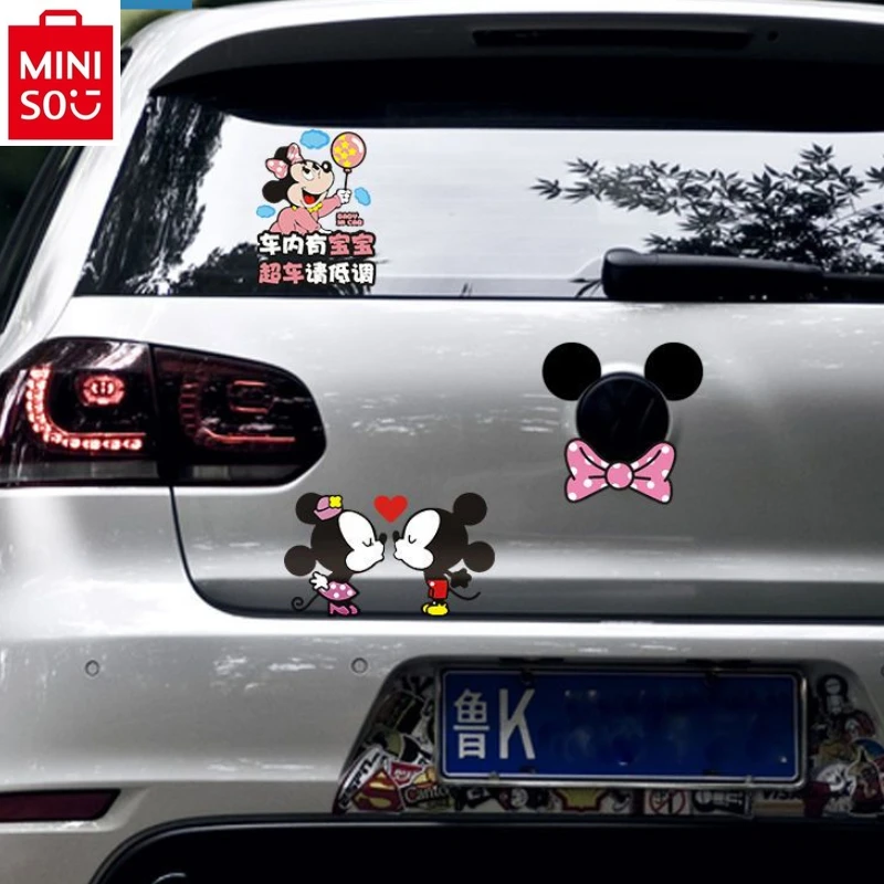 Miniso Disney Cartoon Anime Mickey Creative Stucietre automobilov Scratch Scratching Reflexné zrkadlá dekorácie karosérie Doplnky automobilov