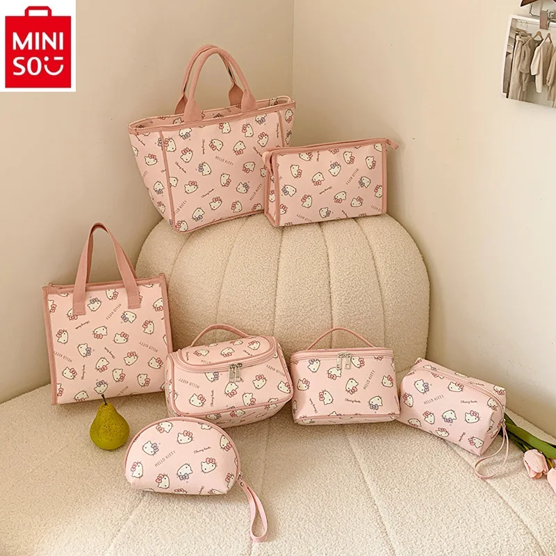 Miniso Hello Kitty Full Tlač vreckovej tašky Dámska vysokokvalitná Pu Cute Bento Bag Prenosná toaletná taška Kabelka
