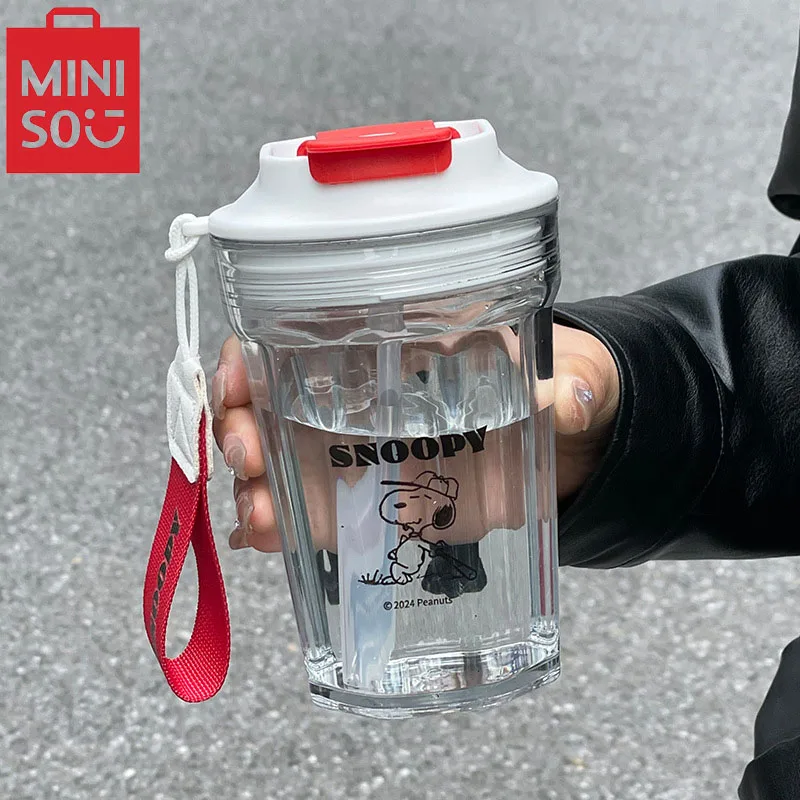 Miniso snoopy karikatúra roztomilý tlačený slama pohár prenosný kávový pohár móda dvojité pitie šálka ručného lana Študent Športový pohár
