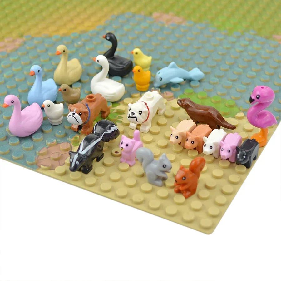 MOC Zvieratá stavebné bloky Flamingo Swan Otter Cat Dog Mopy Mopy Chick Duck Eagle Owl Owl Rabbit Model DIY Brick Hračky pre deti