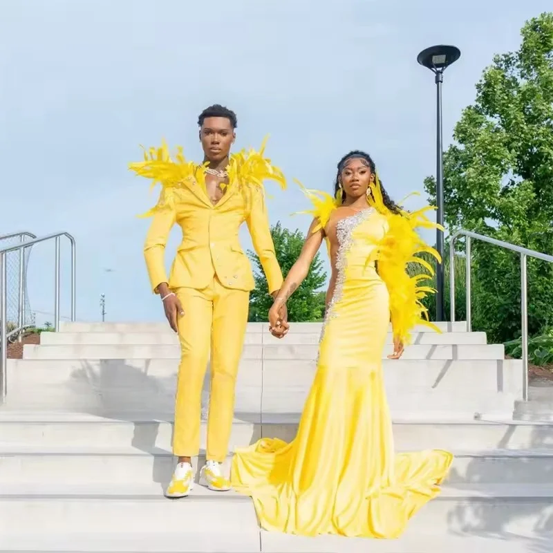 Modernt Yellow Mermaid Prom šaty pre módny pár 2025 Prispôsobené šaty s čírym krkom na narodeniny Prispôsobené šaty