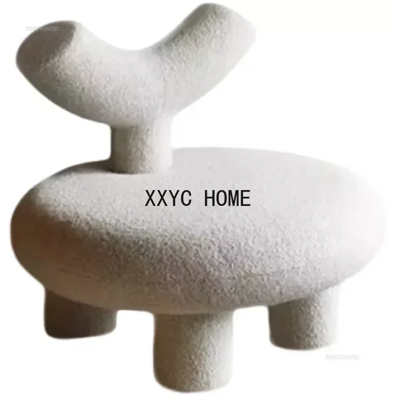 Moderná dizajnér obývacia izba Špeciálne v tvare stoličky Creative Backrest Single Sofa Clothing Obchod jahňacie stoličky