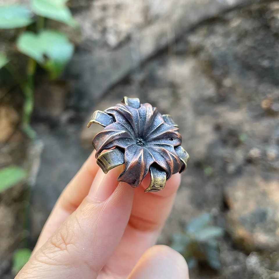 Mosadzný medený kvetinový nôž korálky vonkajšie nástroje EDC EDC GEVS DIY Paracord Navety Pendants Prežitie Náramok Kľúčové krúžky