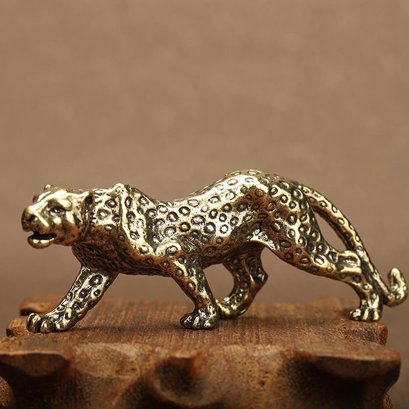 Mosadzný pevný vinobranie gepard malá socha stolné ornamenty Pen stojan Lucky zviera leopard figuríny miniatúry remeselnícke dekorácie