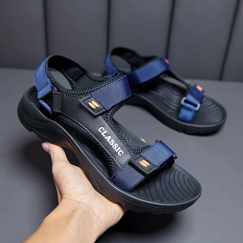 Muži sandále letné voľný čas na pláži sandále sandále Men topánky 2023 Nový vonkajší muž retro retro pohodlné sandále Men tenisky
