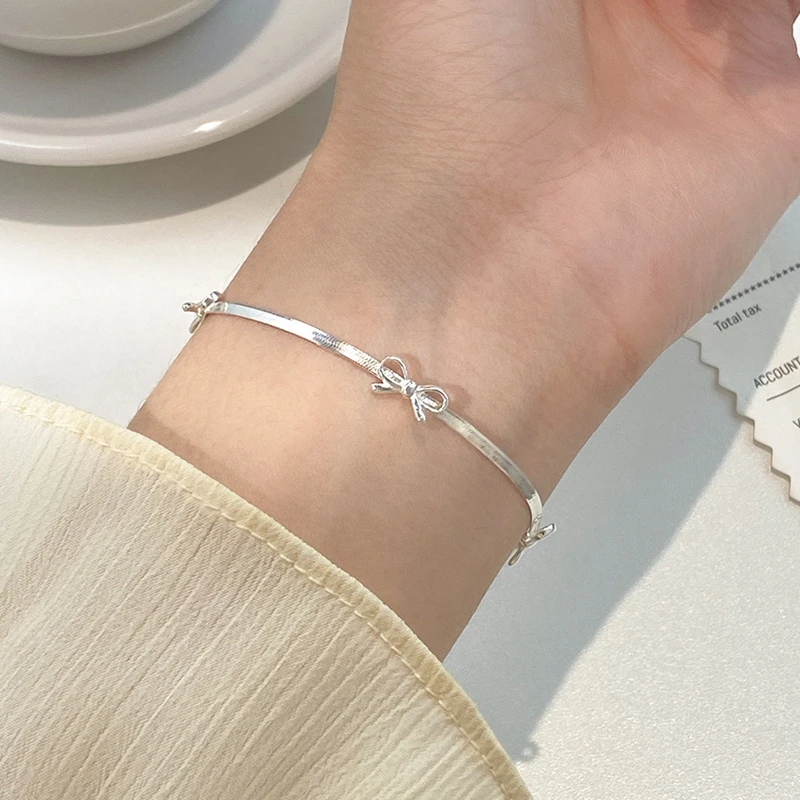 Móda 925 Sterling Silver Bow Snake Bones náramky kúzlo pre ženy Darčeky svadobnej hostiny Krásne šperky