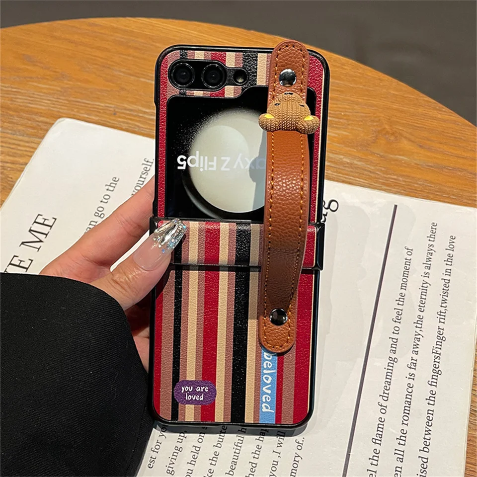 Móda Kórejský záves farebný pruh roztomilý puzdro na náramok medveďa pre Samsung Galaxy Z Flip 3 4 5 Flip5 Zflip6 Shock odolný zadný kryt
