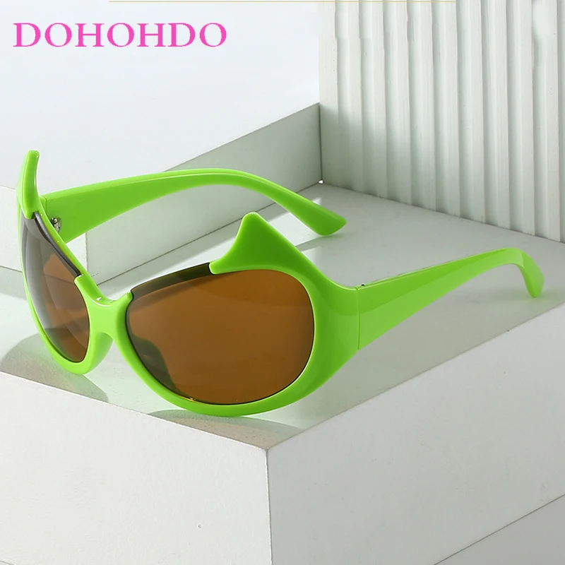 Móda Y2K Punk Slnečné okuliare Ženy retro dizajn značky Osobnosť špeciálne tvarované mačacie oči Men Half Frame Funny Party Shades UV400