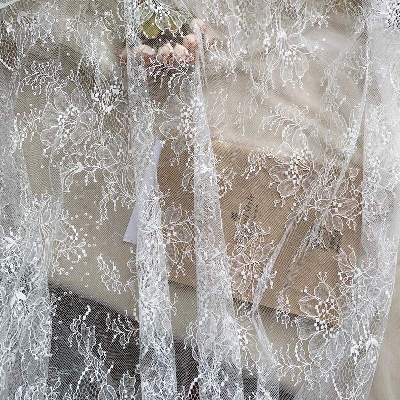 Módna chantilly čipka s flitrami svadobná čipka tkanina 130 cm šírka slonoviny Lace Sell Sell Autor Yard
