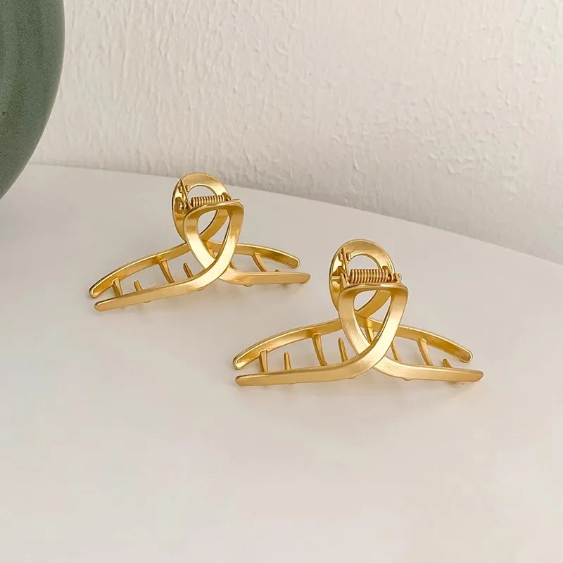 Módna dutá srdce kovové kovové sponky na vlasy Jednoduché sklz Mini Gold Geometric Bangs Barrettes vlasové čeľuste pre ženy Dievčatá denne