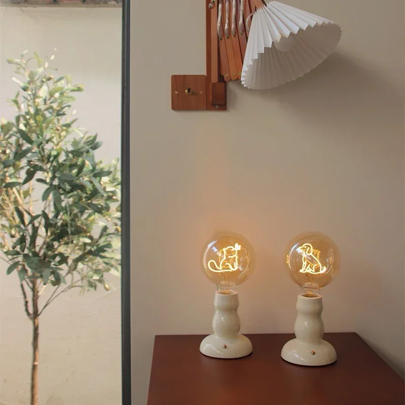 Módna spálňa originalita stolovej lampy teplé a romantické dizajnérske stolové lampy zmysel pre atmosféru vnútorné osvetlenie tafellamp hbtl