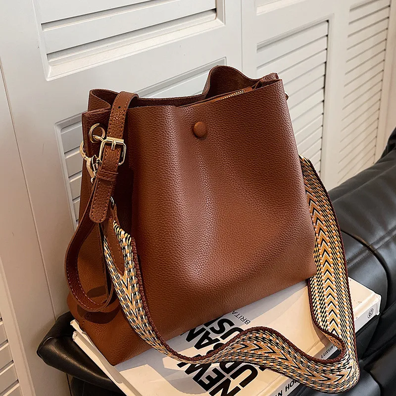 Módna taška pre dámske kabelky Pu kožené ramenné taška Luxusný dizajnér široký popruh Dámy Crossbody Bag Femate totes Bolsa