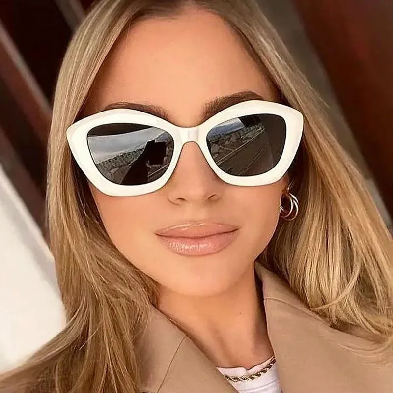 Módna značka White Cat Eye Malé slnečné okuliare Ženy nepravidelný dizajn cukrovinky slnečné okulia