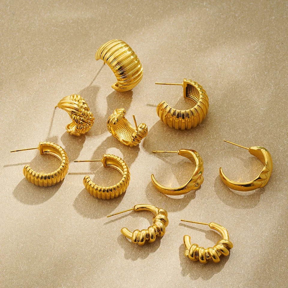 Módne vyhlásenie z nehrdzavejúcej ocele Chunky Hoop náušnice pre ženy Zlatá textúra široká náušnica v tvare C Retro šperky Bijoux