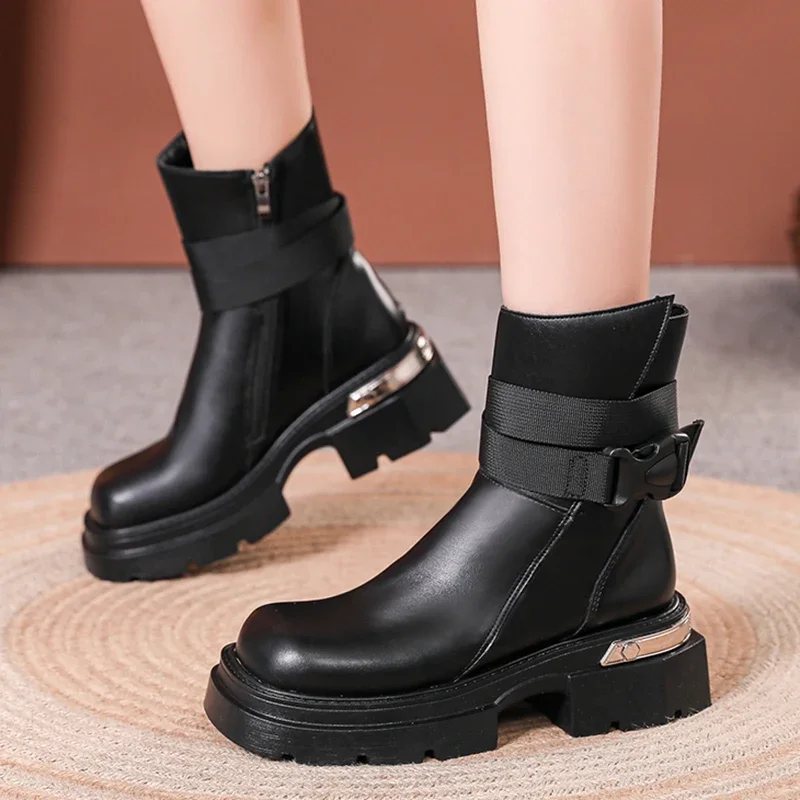 Módny pás pracka na motocykle Ženy Čierny PU Leather Square Toe Toe topánky Ženská platforma Chunky podpätky punkové gotické topánky