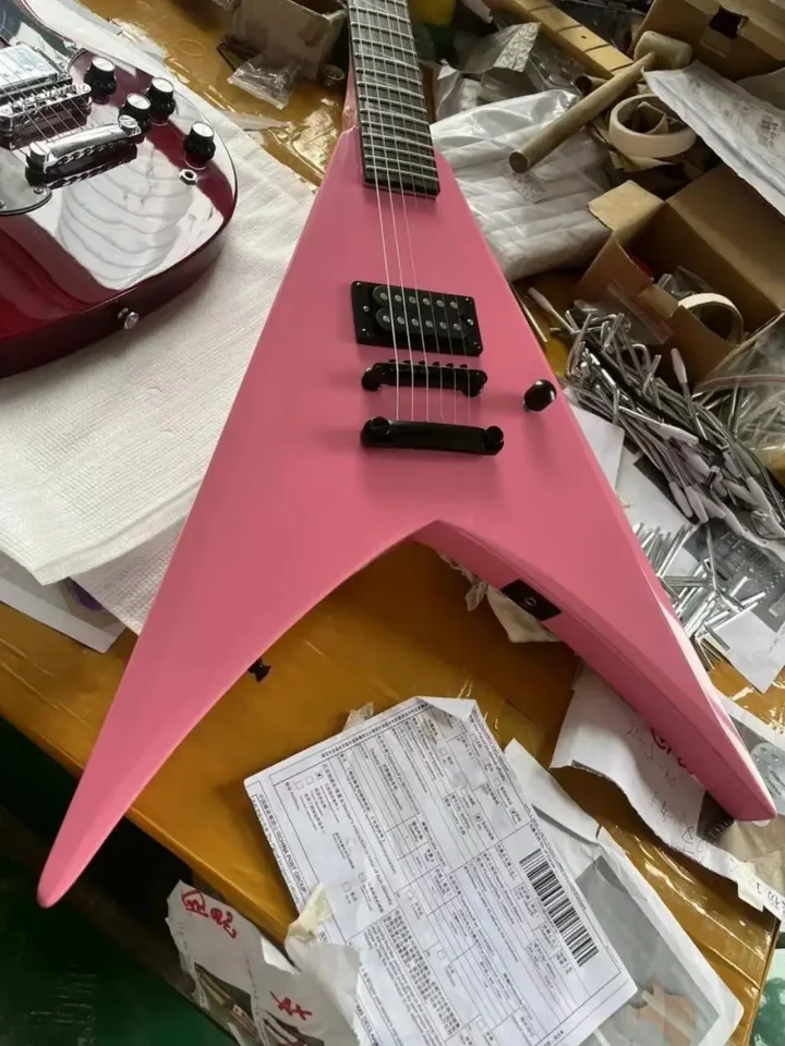 Na sklade ružová v tvare elektrickej gitary v tvare E-Gitara Fin vložka čierny hardware