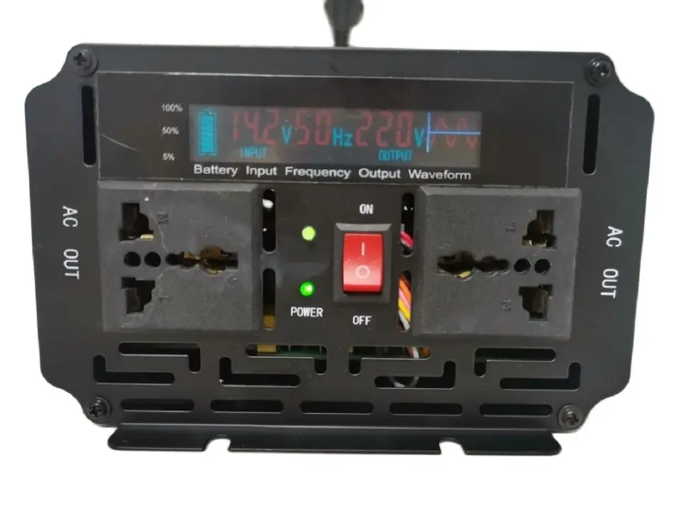 Nabíjateľné UPS 2500 W DC 12V až AC 220V 50 Hz Modifikovaný vlnový menič+nabíjačka batérií