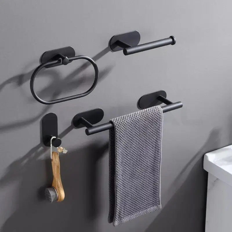 Nehrdzavejúca oceľ Žiadne vŕtanie samolepiaci uterák, držiak na uterák, držiak na uterák na uterák Čierny strieborný zlatý kúpeľňa Hardware Set