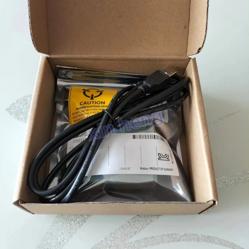 NI USB-8451 779553-01 250 KHz I2C, 12 MHz SPI I2C/ SPI Zariadenie, Analóg I/ O, digitálne I/ O a 32-bitové počítanie
