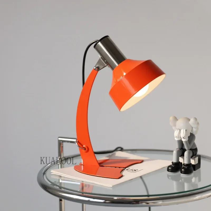 Nordic Ins Vintage Fish Tail Tail Stolové lampa Dizajnér jasne oranžová stolová lampa pre obývaciu izbu Spálňa vedľa svetiel Študovanie Čítanie