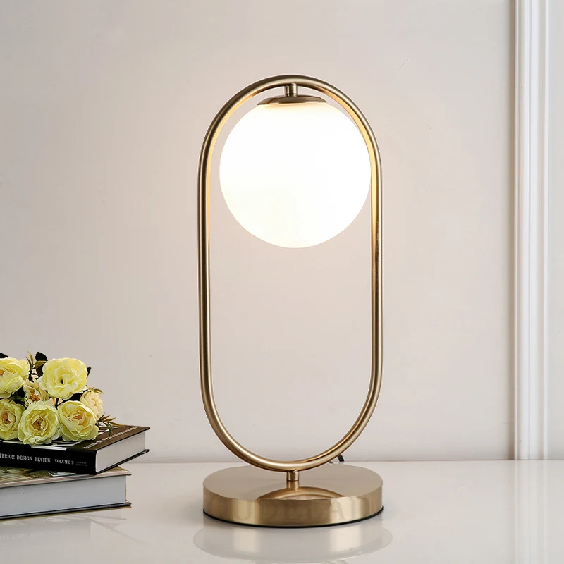 Nordické minimalistické matné sklenené guľôčkové lampa Zlatá strieborná mosadz čierna stolová lampa Domáca dekorácia Študijná spálňa osvetlenie svietidiel