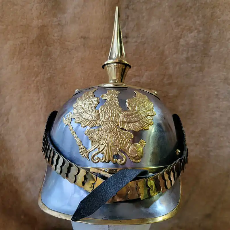 Nositeľné stredoveké rytierske prilby Generálna maska ​​Nemecká svetová vojna I Prusian Pickelhaube prilby