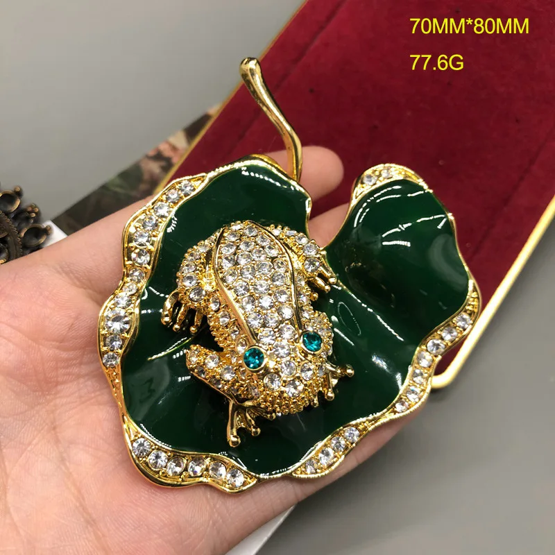Nová brošňa pokovovaná skutočnou zlatou smaltkou glazúrou žaba Lotus Leaf kreatívny dizajn brošňa elegantný temperament každý špendlík