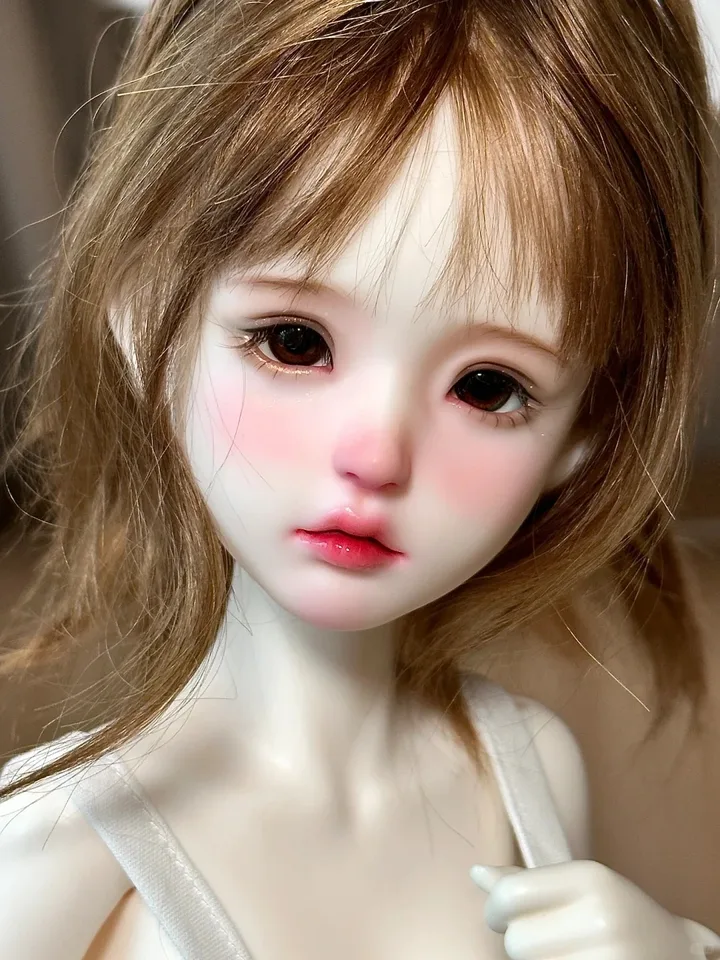 Nová bábika BJD 1/4 Mengmeng Cut Girl Vysoko kvalitná postava Spoločné nové hračky umelo bábiky v sklade hračky na make -up hračky zdarma Doprava zdarma
