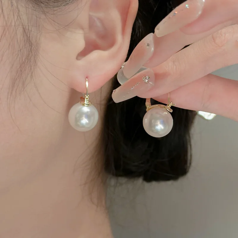 Nová móda 925 Sterling strieborné náušnice pre ženy biela perla 18k zlata Elegantný háčik svadobné doplnky Dizajnérske šperky darčeky