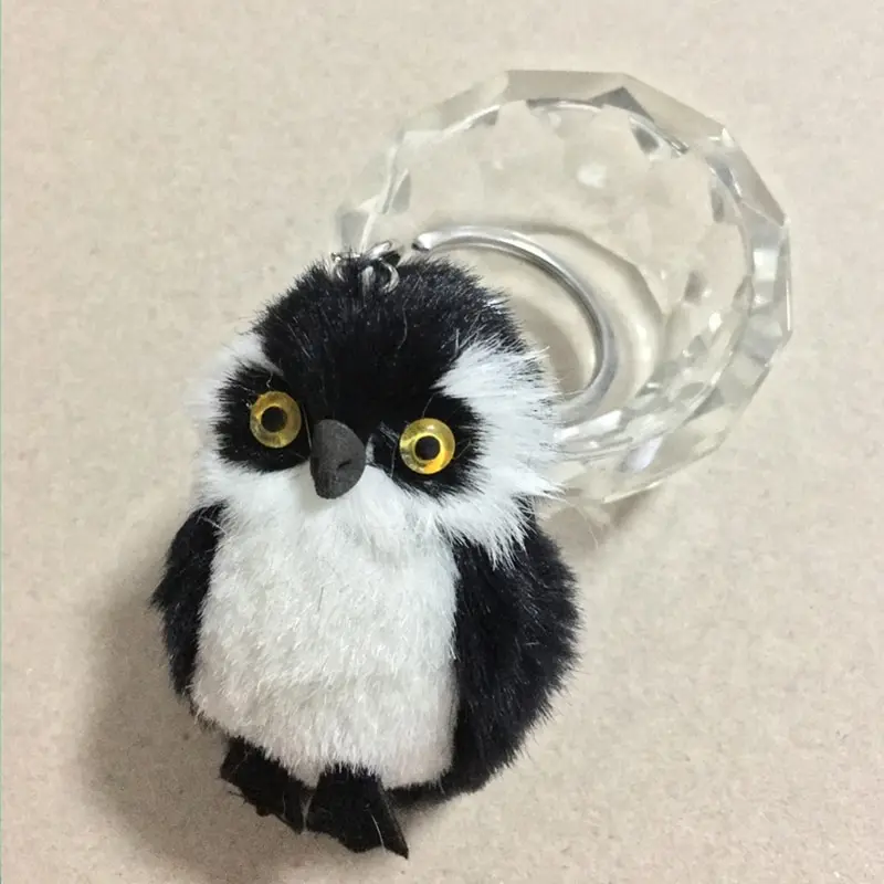 Nová móda roztomilá sova plyšová hračka kľúča kľúča Ring Faux Rex Rabbit kožušina Keychain Woman Bag Charms Man car keyring svadobná hostina darček