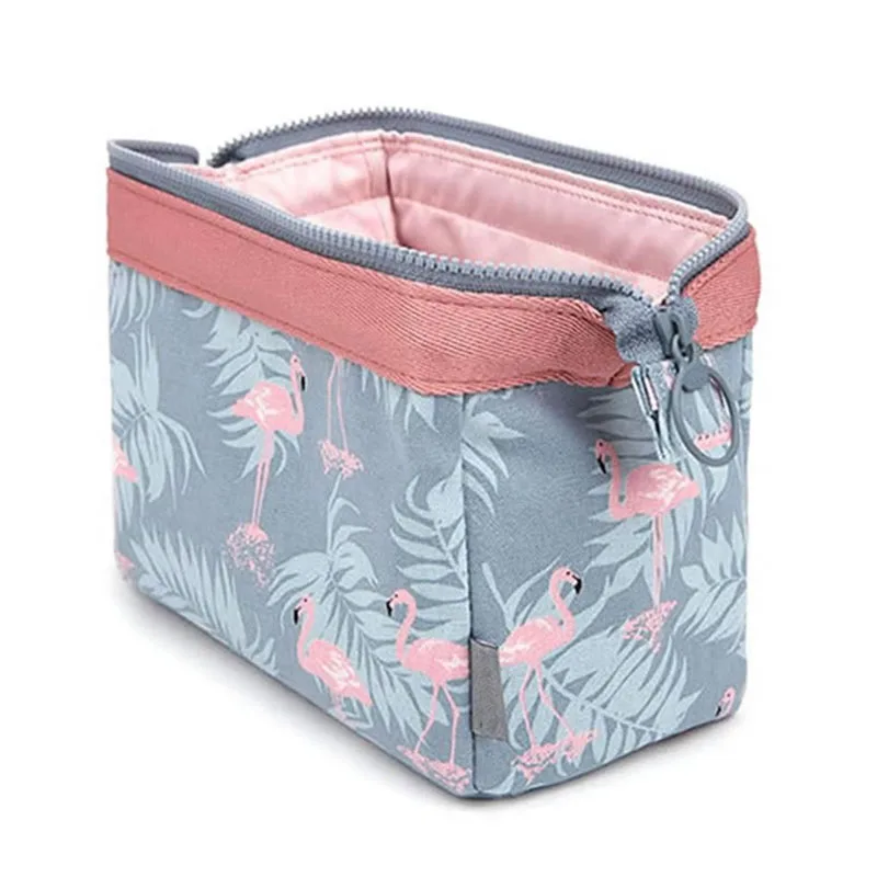 Nová módna kozmetická taška Ženy Waterproof Flamingo make -up tašky cestovné organizátor toaletné súpravy prenosné tašky na make -up kozmetičku