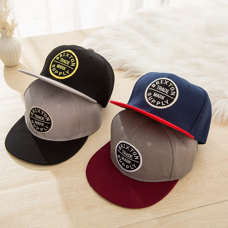 Nová módna plochá baseballová čiapka Kórejský hip hop svapkacka cap Men vyšívacie listy všetky mosty slnečné klobúky Ženy