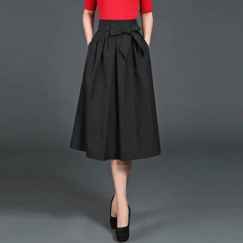 Nová plus veľkosť Nový elastický pásový pás Lace Up Bowknot Midi sukňa Kancelária Lady Black Pleat Kórejská módna sukňa Elegantná M98