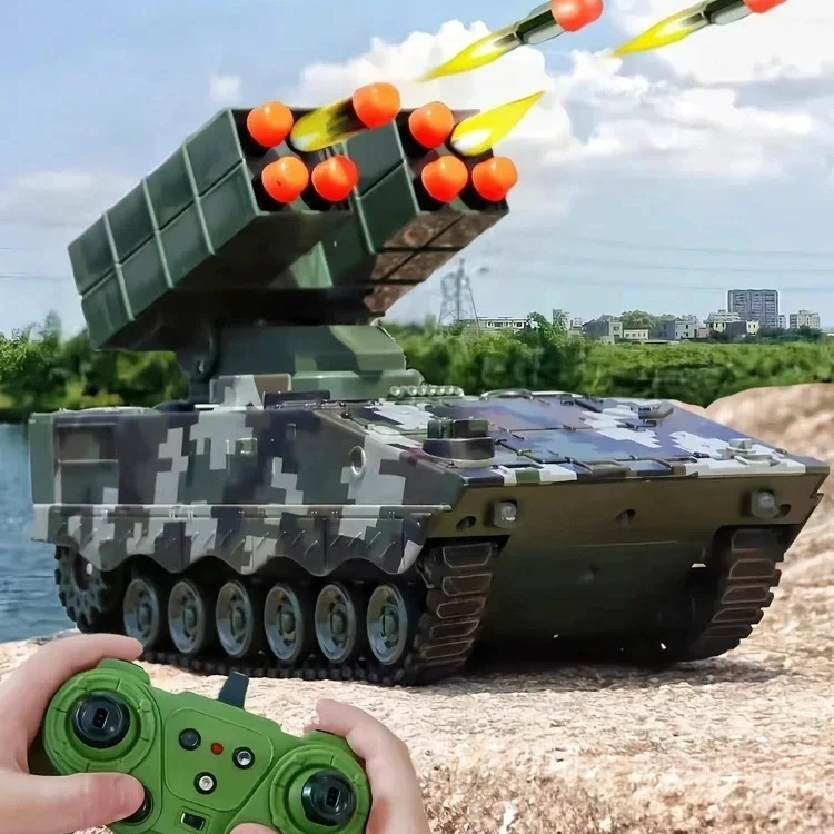 Nová vojenská vojna 2.4g RC Rakelové vozidlo Battle Tank Tank Auto diaľkového ovládania s natáčaním Bullets Model Boy RC Tank Toy Gift