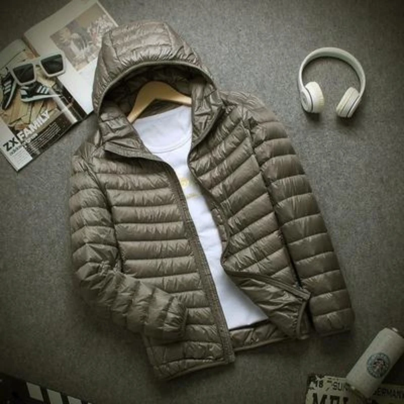 Nová značka Jeseň Winter Light Down Jacket Pánske módne kapucňa Krátke veľké ultra tenké ľahké mládežnícke tenké kabáty