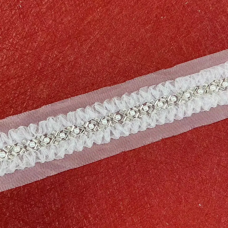 Nová šírka 1 yard 4,5 cm perly svadobný pás DIY Crystal Svadobné krídla jednoduché strieborné kamienky nechtové korálky Svadobné šaty ZB133